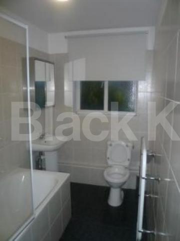 			2 Bedroom, 1 bath, 1 reception Flat			 Chase Side, SOUTHGATE N14